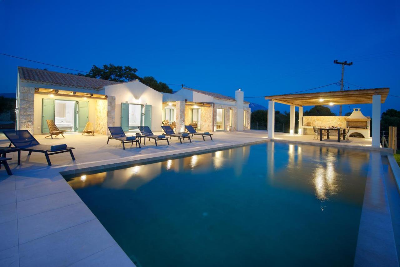 Exclusive Sea View Villa Madelaine 斯巴达 外观 照片